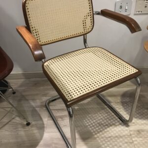 Cadeira Cesca Com Braço ( Promoção Pronta Entrega com acabamentos conforme foto  )