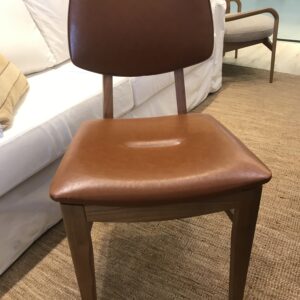 Cadeira Lotus ( Promoção Pronta Entrega com acabamentos conforme foto )
